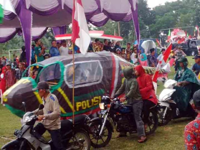 Hujan Deras, Karnaval Perayaan HUT ke-72 RI di Abung Timur Tetap Meriah