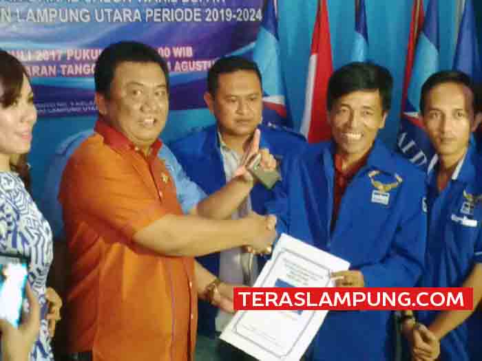 Pilkada Lampura, Nerozely dan M. Yusrizal Kembalikan Berkas ke Partai Demokrat