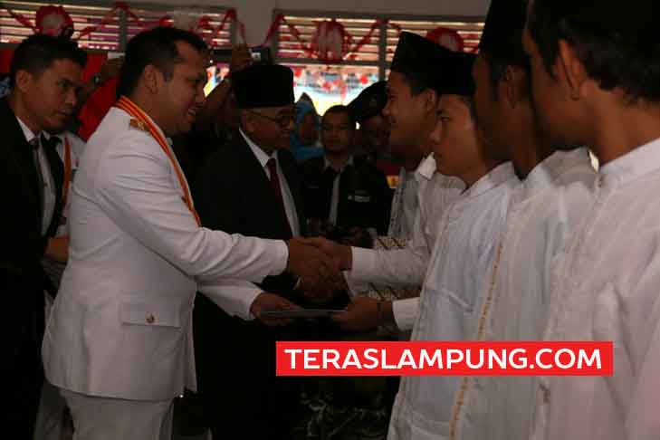 HUT ke-72 RI, Gubernur Ridho Serahkan SK Remisi Bebas untuk 103 Napi