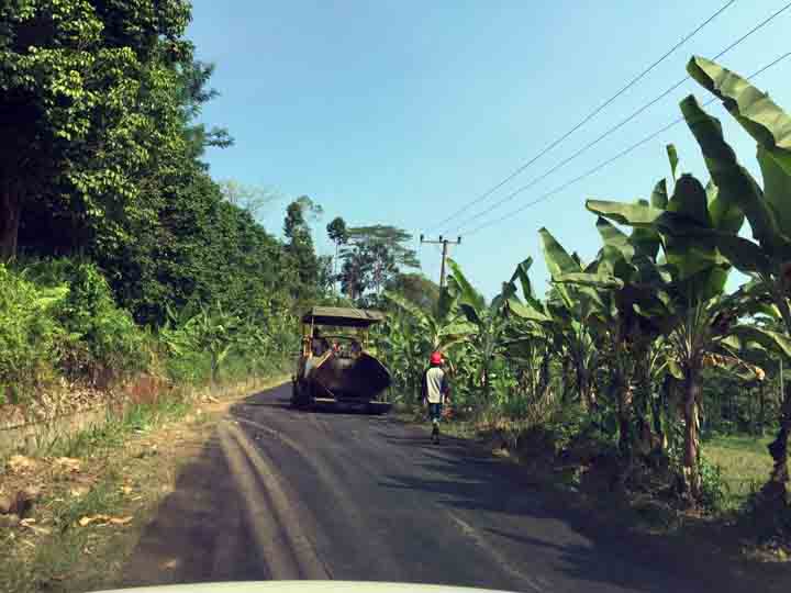 Ruas Jalan Simpang Teluk Kiluan – Kota Agung akan Diperbaiki