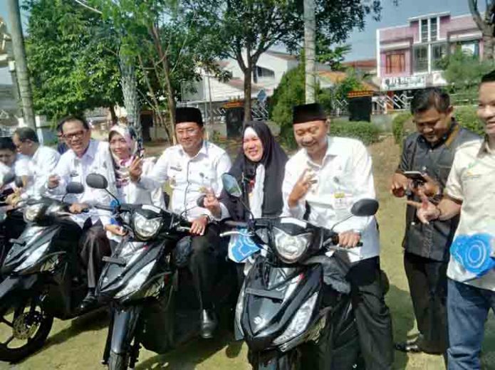 Pemkab Lampura Bagikan 382 Sepeda Motor dan 15 Ambulans untuk Sukseskan Program Keluarga Harapan