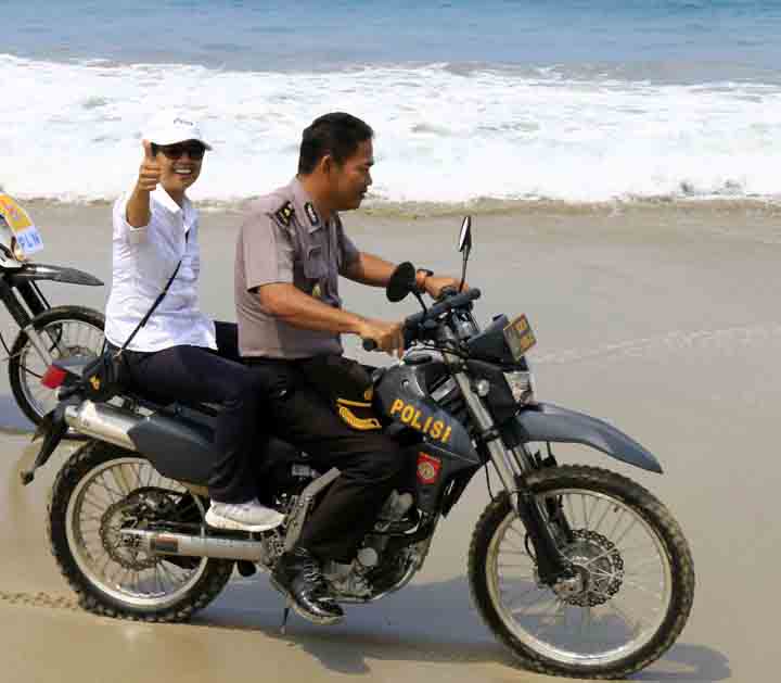 Gubernur Ridho: Lebih Indah dari Nusa Dua, Pantai Teluk Nipah Diusulkan Masuk KEK