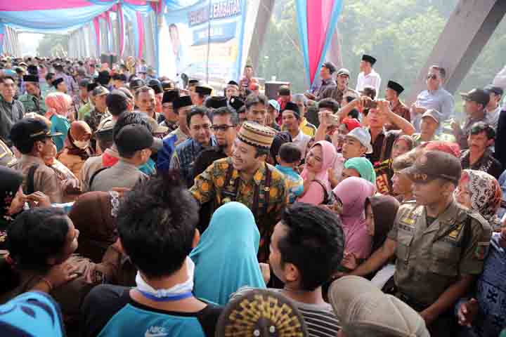 Gubernur Ridho Resmikan Tiga Jembatan di Pekon Umbar Kabupaten Tanggamus