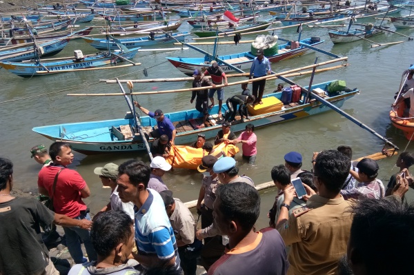 Dua Hari Hilang, Jasad Warga Pesisir Barat Ditemukan di Perairan Walur