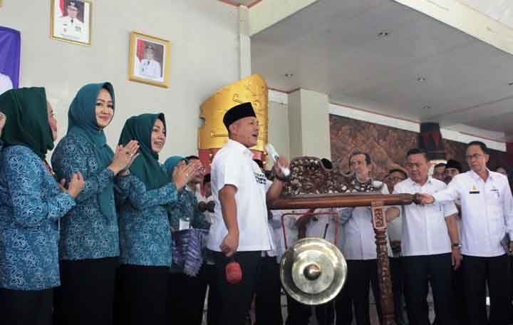 Pemkab Lamteng Kucurkan Dana Rp 6,2 Miliar untuk Kader PKK di Semua Kampung