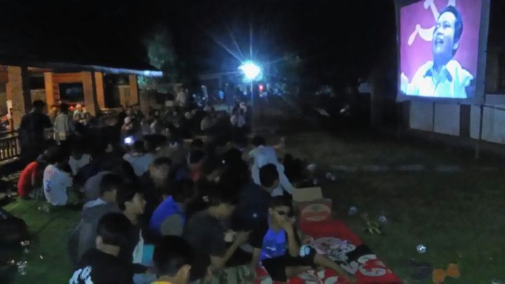 Ratusan Warga Nobar Film Pengkhianatan G 30 S-PKI di Rumah Aspirasi Antoni Imam