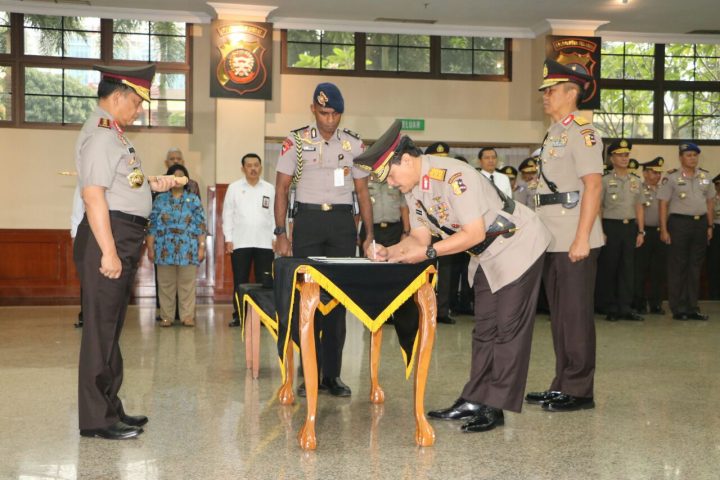 Sertijab Kapolda Lampung, Irjen Suroso Hadi Siswoyo Resmi Gantikam Irjen Sudjarno