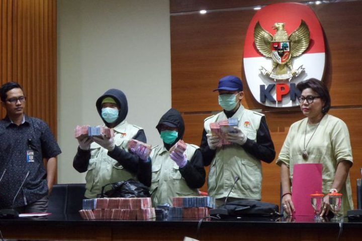 Modus Baru, Rekening Klub Sepakbola Jadi Tempat Kumpulkan Uap Suap Walikota Cilegon