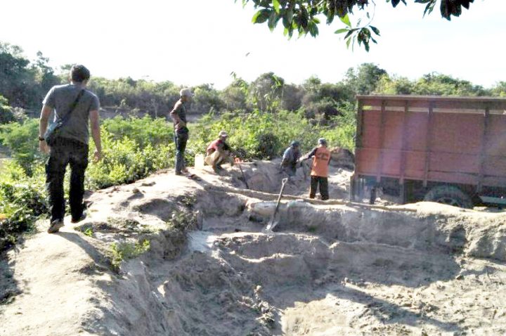 Delapan Penambang Pasir Ilegal di Taman Nasional Way Kambas Ditangkap Polisi