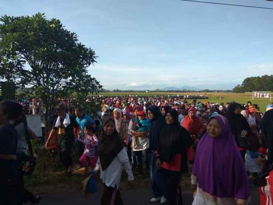 Ribuan Warga Trimurjo Jalan Sehat Bersama KitaRidho