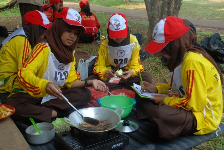 LT-V Gerakan Pramuka Lombakan Meramu Obat Tradisional