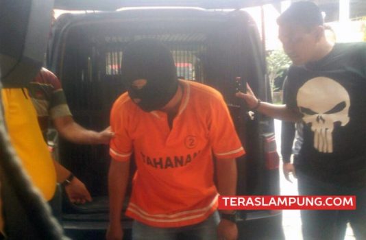 Pengemudi Go-Jek Ini Tusuk Sopir Angkot karena Kesal Lihat Adiknya Dianiaya