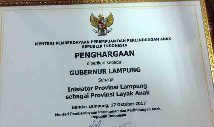 Gubernur M.Ridho Ficardo Raih Penghargaan Inisiator Provinsi Layak Anak dari Kementrian Pemperdayaan Perempuan dan Perlindungan Anak