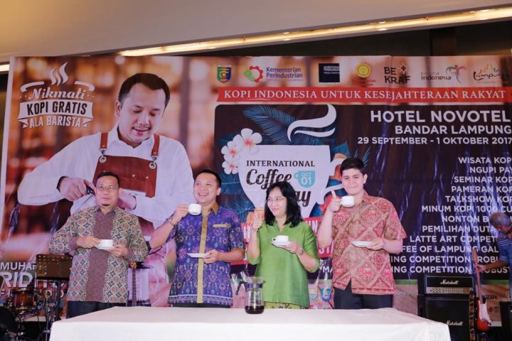 Penutupan Hari Kopi Internasional, Gubernur Ridho Minta Perluas Kemitraan Petani Kopi