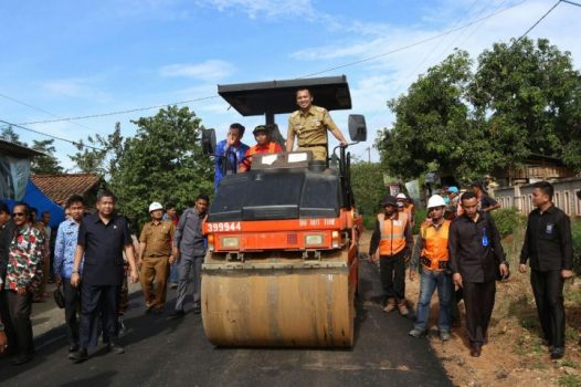 Gubernur Lampung Naikkan Target Jalan Mantap dari 75% Jadi 77%