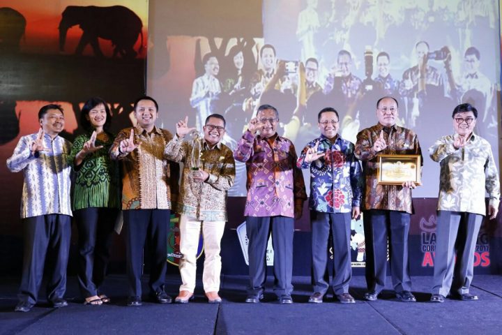 Gubernur Ridho Berharap ISEI Berikan Solusi Atasi Kemiskinan