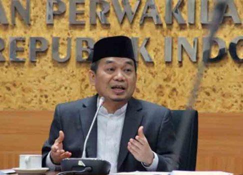 Pemerintah Wajib Lindungi Data Pribadi Pemakai Ponsel