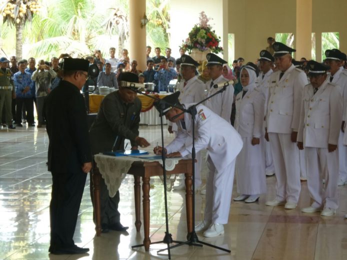 Bupati Tulangbawang Lantik 62 Kepala Kampung Terpilih
