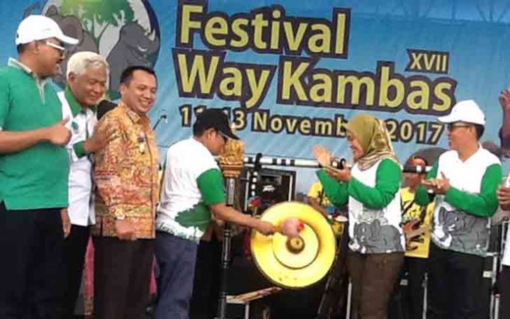 Gubernur Ridho Ficardo dan Cak Imin Buka Festival Way Kambas 2017