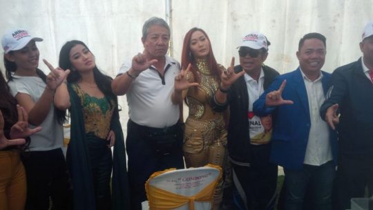 Duo Intan Meriahkan Acara Jalan Sehat Bersama Arinal di Tulangbawang Barat