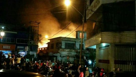 Gedung Eks-Bioskop Panorama Telukbetung Ludes Terbakar