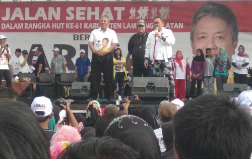 Jalan Sehat Bersama Arinal di Lamsel, Bocah Kelas VI SD Dapat Sepeda Motor