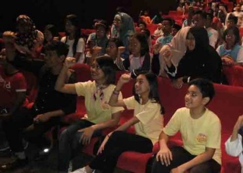 Ratusan Anak Nobar Film “Naura & Genk Juara”di MBK
