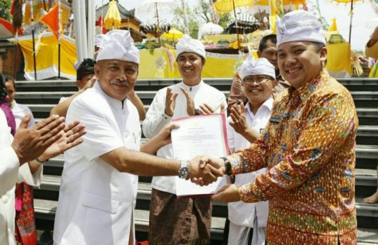Gubernur Ridho Hibahkan 3 Ha Tanah untuk Hindu Center di Kotabaru Lampung
