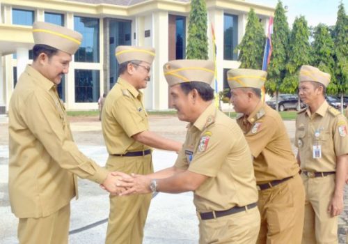 Pimpin Upacara Terakhir, Bupati Hanan Rozak Pamit dan Minta Maaf