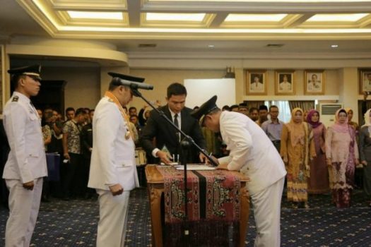 Gubernur Ridho Ficardo Lantik Samsul Hadi Sebagai Bupati Tanggamus