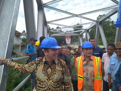 Gubernur Ridho Tinjau Proyek Jembatan Way Sekampung