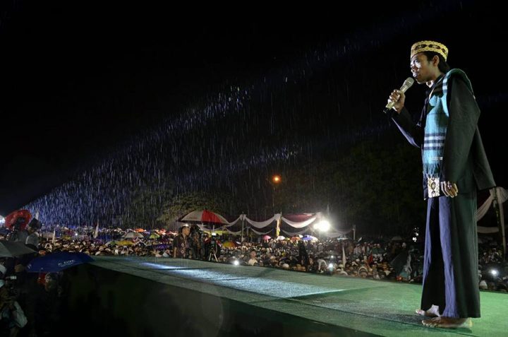 Catatan Budaya Akhir Tahun 2017 : Ustaz Abdul Somad, Sang Moderat dari Bumi Melayu