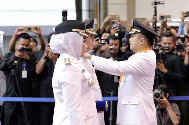 Ini Pesan Gubernur Ridho untuk Bupati Winarti dan Wakil Bupati Hendriwansyah