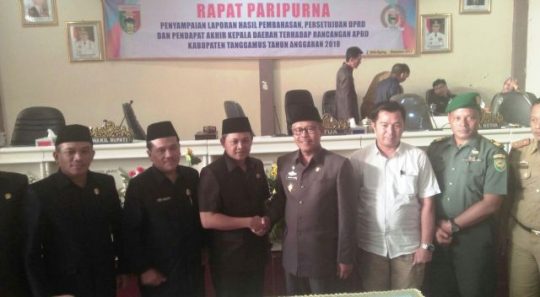 DPRD Tangamus Sahkan APBD Tanggamus 2018