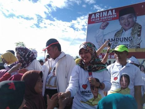 Ini Janji Arinal di Acara Jalan Sehat Bersama Warga Pesisir Barat