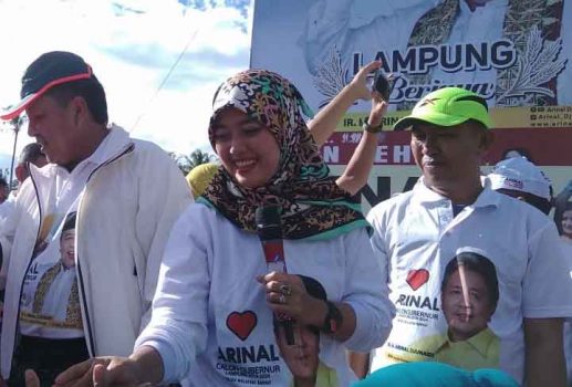 Nyanyikan Lagu Keramat, Arinal Djunaidi Terharu