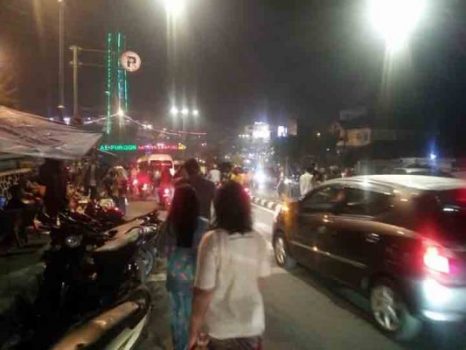 Malam Tahun Baru 2018, Ribuan Warga Padati Taman Lungsir dan Tugu Adipura