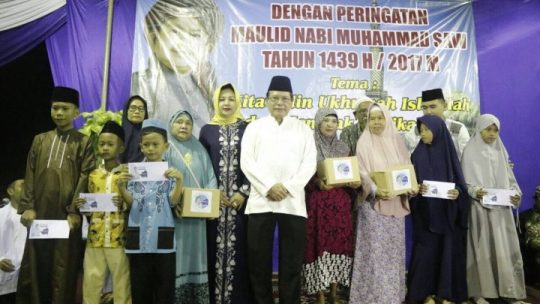 Ustaz Mumu Sampaikan Tausiyah pada Acara Maulid Nabi di Teluk Betung Barat
