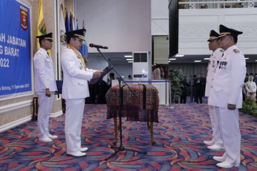 Parosil Mabsus – Mad Hasnurin Resmi Jabat Bupati – Wakil Bupati Lampung Barat