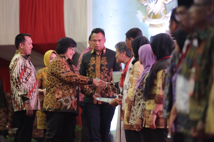 Gubernur Ridho Apresiasi Program Pembagian Sertifikat Tanah untuk Rakyat
