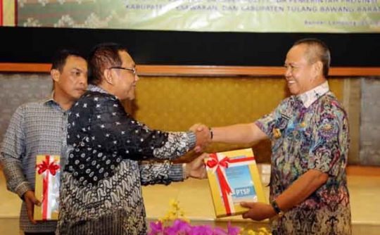 Wagub Bachtiar Basri Terima Laporan Hasil Pemeriksaan BPK Tahun Anggaran 2017