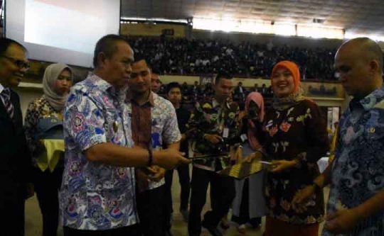 Bupati Lamtim Terima 721 Mahasiswa KKN Unila