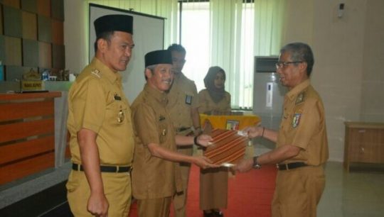 Bupati Sujadi Serahkan Serahkan DIPA untuk 38 OPD Pringsewu