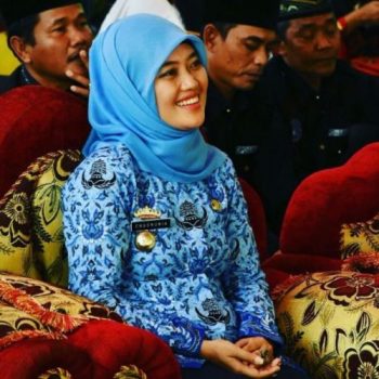 Koin Kebaikan, Cara Bupati Nunik Hidup-Kembangkan Kegotongroyongan Warga Lamtim