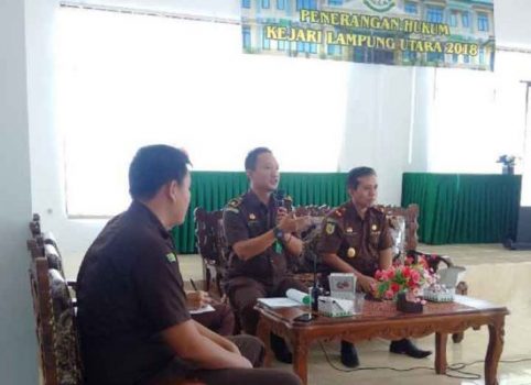 Kejari Kotabumi Gelar Penyuluhan Hukum bagi Para Pejabat Lampura