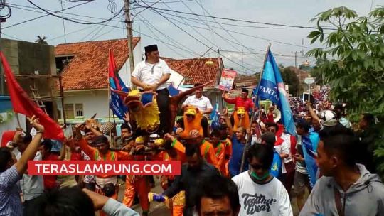 Datang Naik Sisingaan, Zainal Abidin-M.Yusrizal Daftar Cabup-Cawabup di KPU Lampura
