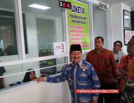 Herman HN Sidak di Kantor Pelayanan Satu Atap Pemkot Bandarlampung