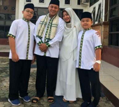 Tepis Isu Ditangkap KPK, Nessy Mustafa: Keberangkatan Beliau Inisiatif Sendiri, Saya yang Siapkan Kopernya