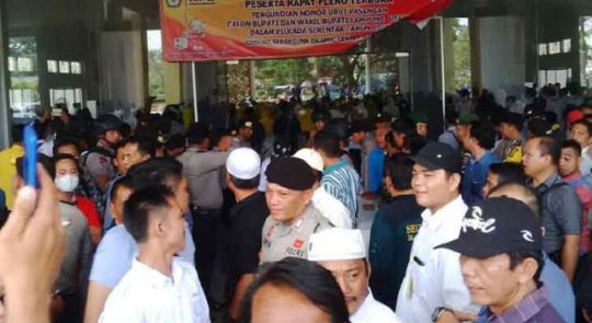 Pilbup Lampura, Pengundian Nomor Urut Paslon Diwarnai Pengusiran Wartawan