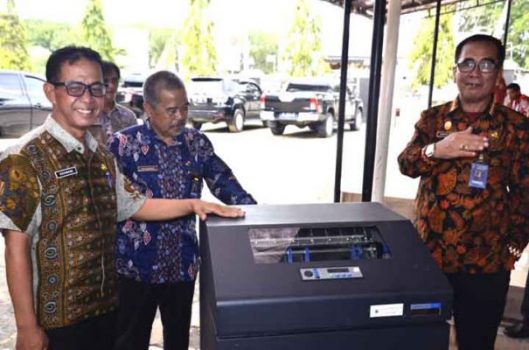 Pemkab Mesuji Terima Hibah Mesin Cetak dari Kemenkeu